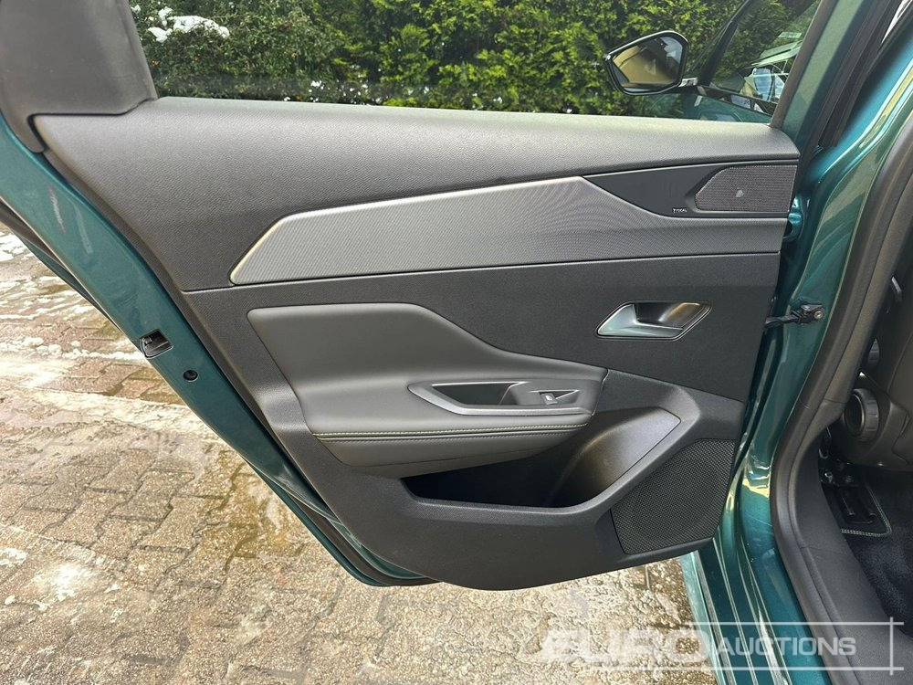Voiture 2024 Peugeot 308SW: photos 11