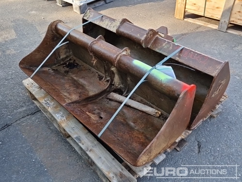 48" Ditching Buckets, ARDEN to suit 2-5 Ton Excavator (2 of) - Godet: photos 1 48" Ditching Buckets, ARDEN to suit 2-5 Ton Excavator (2 of) - Godet: photos 1