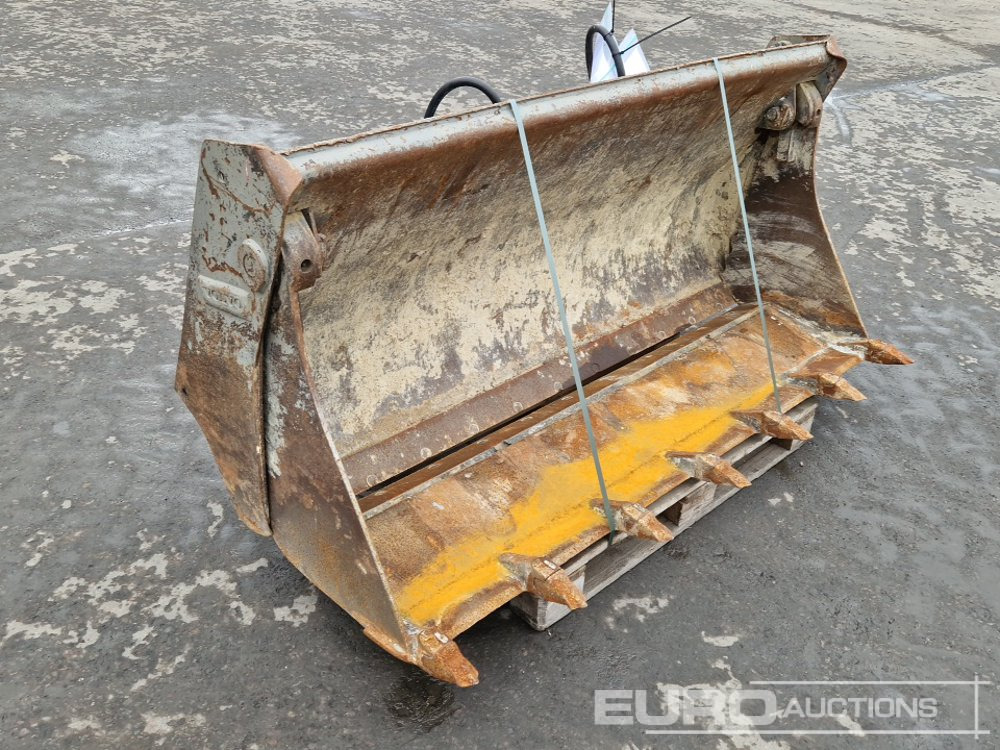 4in1 Bucket to suit Volvo L30G - Godet: photos 4 4in1 Bucket to suit Volvo L30G - Godet: photos 4