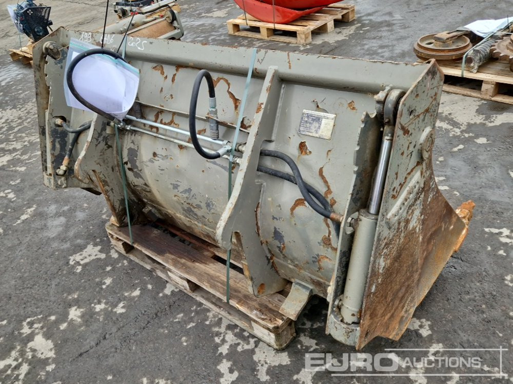 4in1 Bucket to suit Volvo L30G - Godet: photos 3 4in1 Bucket to suit Volvo L30G - Godet: photos 3