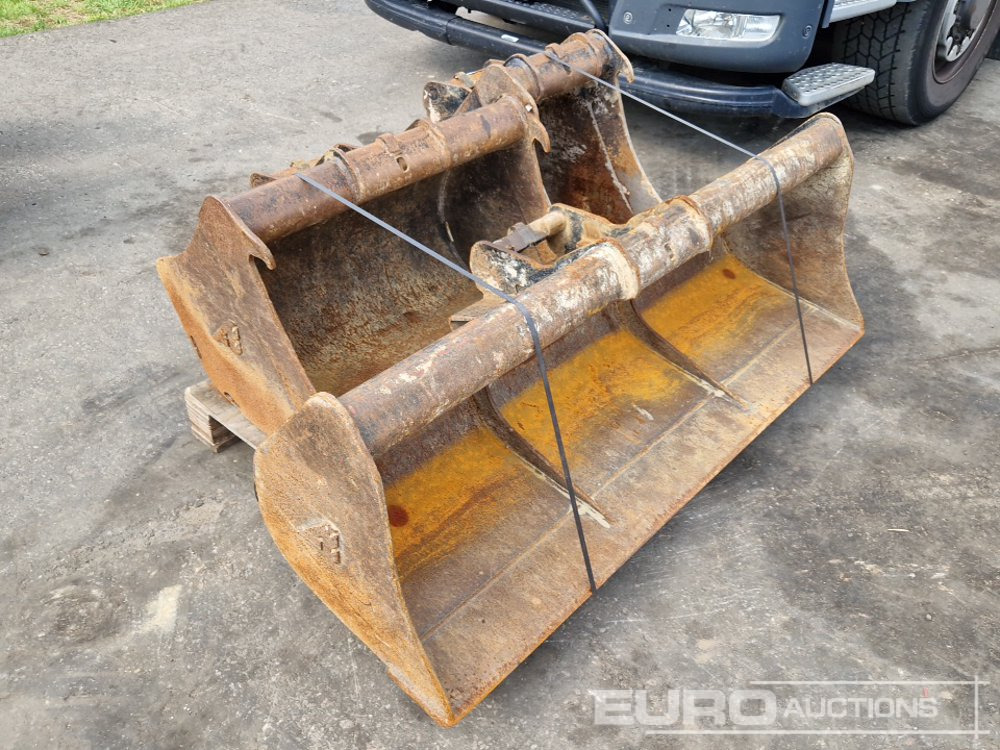 60" Ditching, 32", 16" Digging Buckets to suit ARDEN QA10 - Godet: photos 4 60" Ditching, 32", 16" Digging Buckets to suit ARDEN QA10 - Godet: photos 4