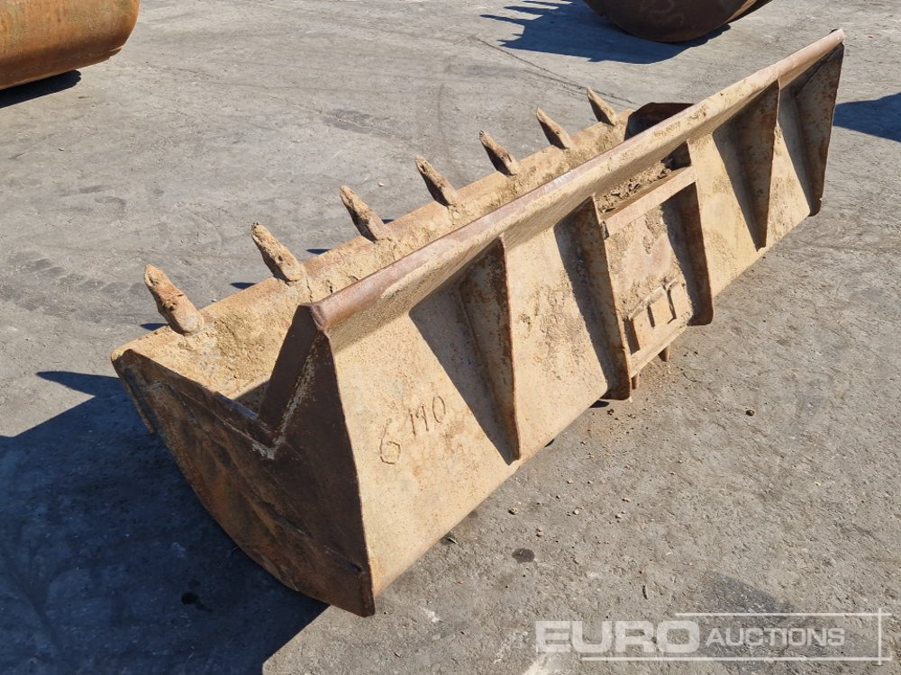 88" Bucket to suit Mecalac Excavator - Godet: photos 2 88" Bucket to suit Mecalac Excavator - Godet: photos 2