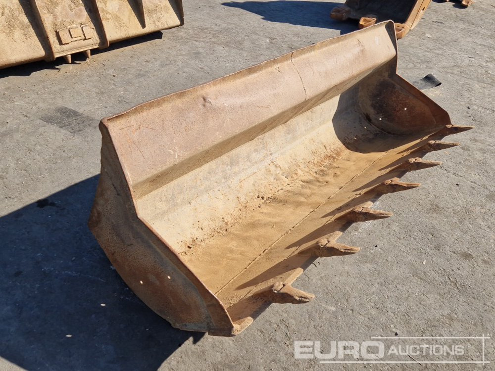 88" Bucket to suit Mecalac Excavator - Godet: photos 4 88" Bucket to suit Mecalac Excavator - Godet: photos 4