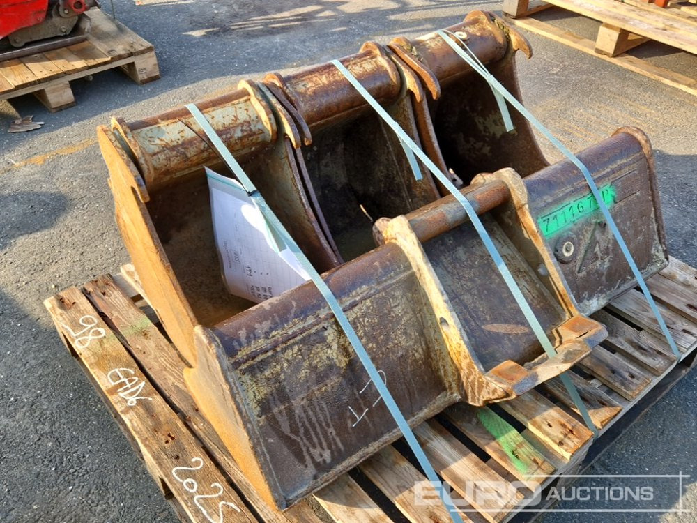 Bucket Set, ARDEN to suit 2-5 Ton Excavator (4 of) - Godet: photos 2 Bucket Set, ARDEN to suit 2-5 Ton Excavator (4 of) - Godet: photos 2