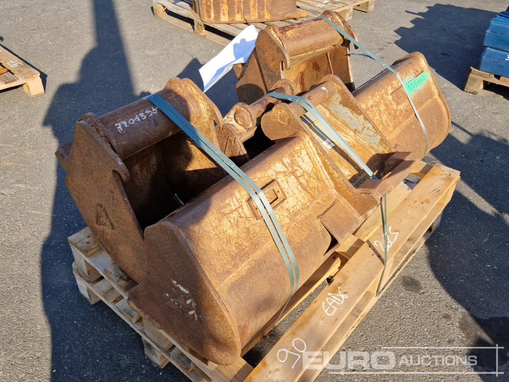 Bucket Set, ARDEN to suit 2-5 Ton Excavator (4 of) - Godet: photos 2 Bucket Set, ARDEN to suit 2-5 Ton Excavator (4 of) - Godet: photos 2
