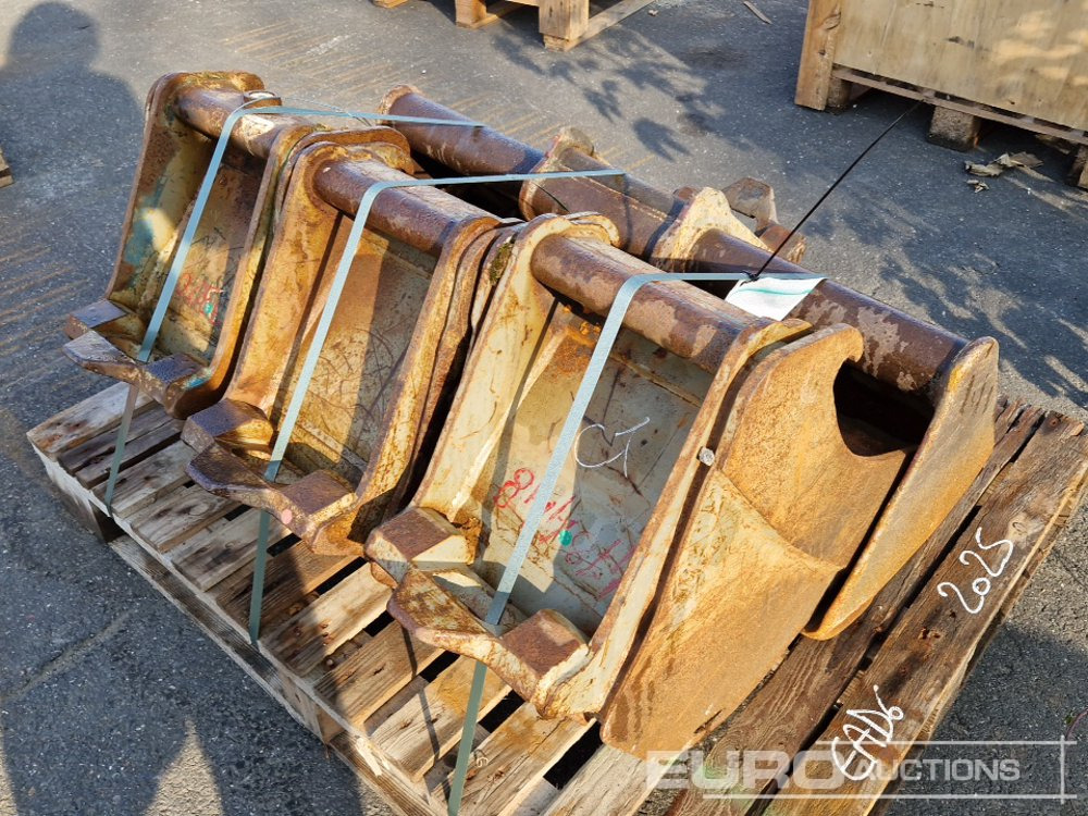 Bucket Set, ARDEN to suit 2-5 Ton Excavator (4 of) - Godet: photos 1 Bucket Set, ARDEN to suit 2-5 Ton Excavator (4 of) - Godet: photos 1