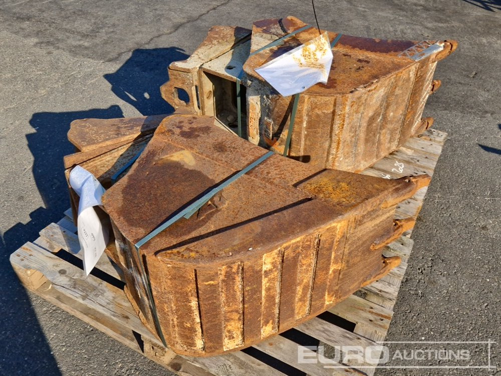 Digging Buckets, ARDEN to suit 4-6 Ton Excavator (2 of) - Godet: photos 4 Digging Buckets, ARDEN to suit 4-6 Ton Excavator (2 of) - Godet: photos 4