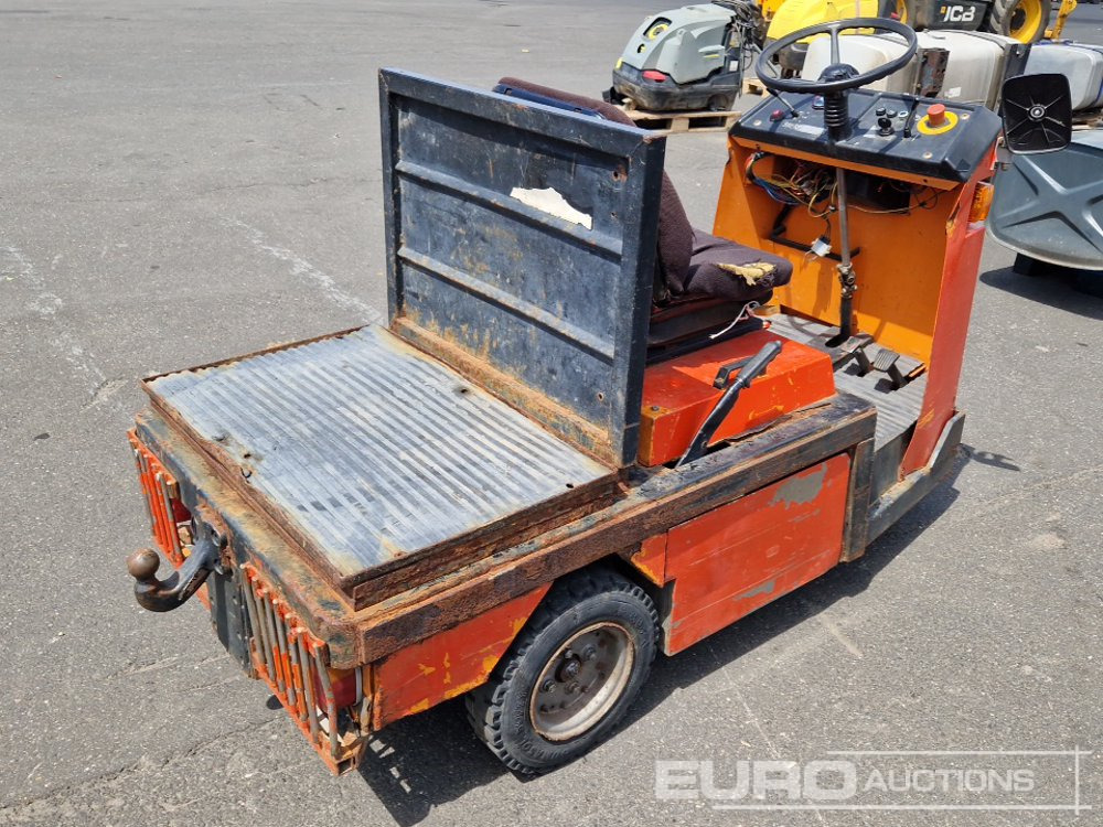 Hako 3000S/4 Electric Tow Tug - Chariot tracteur: photos 3 Hako 3000S/4 Electric Tow Tug - Chariot tracteur: photos 3