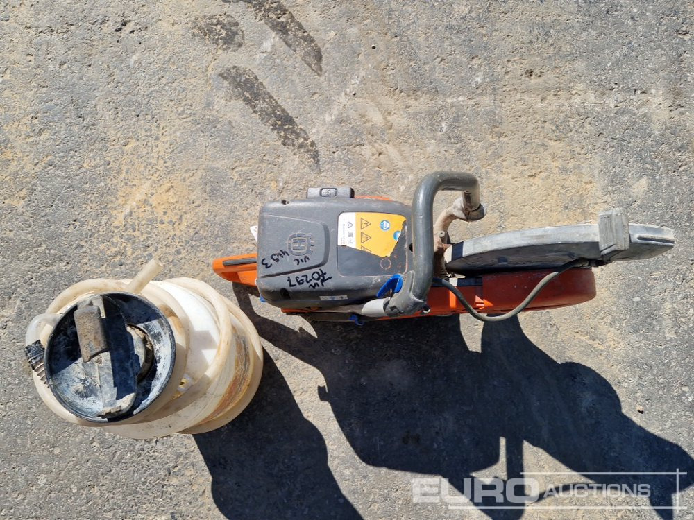 Husqvarna K770 Handheld Quickcut Saw with Water Sprayer - Travaux routiers: photos 3 Husqvarna K770 Handheld Quickcut Saw with Water Sprayer - Travaux routiers: photos 3