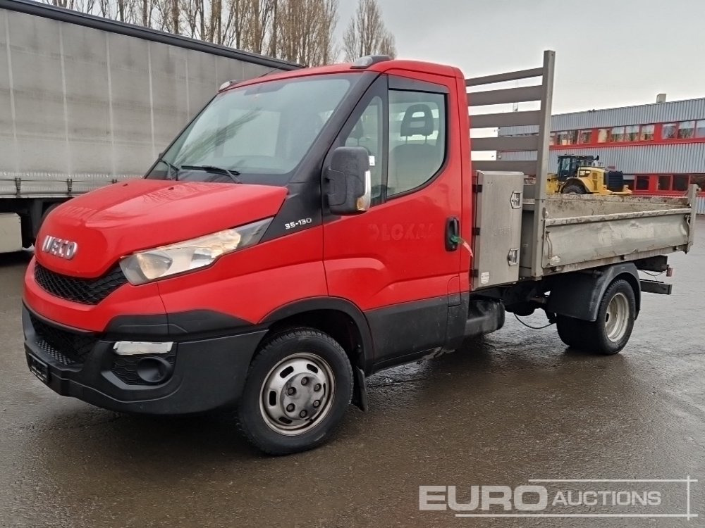Iveco Van Pick-Up, Manual Gearbox, Dropside - Utilitaire plateau: photos 1 Iveco Van Pick-Up, Manual Gearbox, Dropside - Utilitaire plateau: photos 1