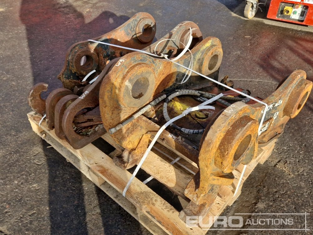 QH to suit Volvo 20 Ton Excavator (2 of) - Attache rapide: photos 2 QH to suit Volvo 20 Ton Excavator (2 of) - Attache rapide: photos 2