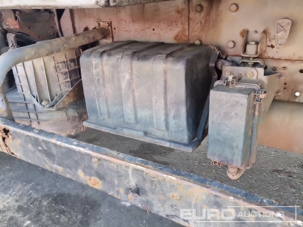 Camion benne Renault 4x2 Drop Side Tipper Truck, Manual Gearbox, Spare Tyres with Rims: photos 18