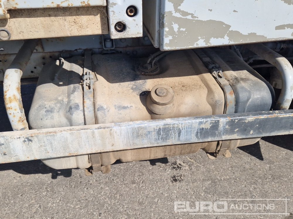 Camion benne Renault 4x2 Drop Side Tipper Truck, Manual Gearbox, Spare Tyres with Rims: photos 19