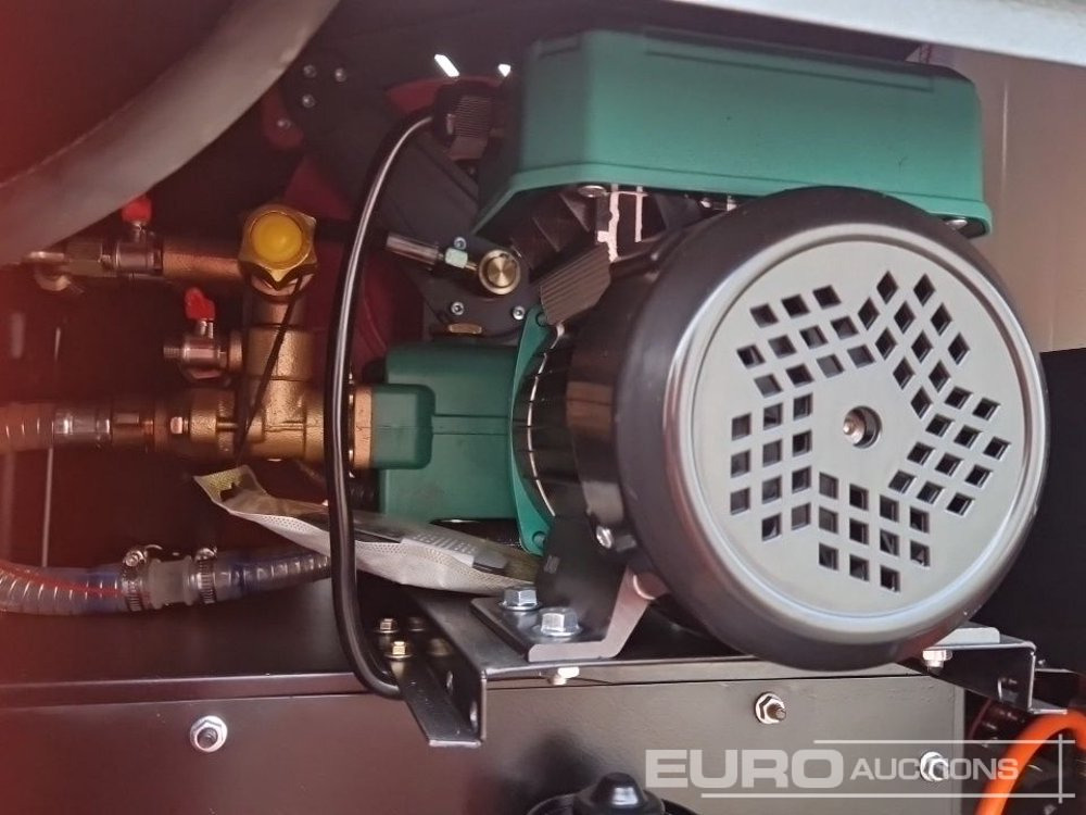 Balayeuse de voirie Unused 2025 Zvox 2000G: photos 18