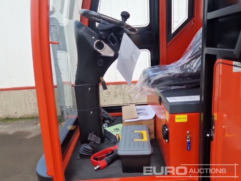 Balayeuse de voirie Unused 2025 Zvox 2000G: photos 20