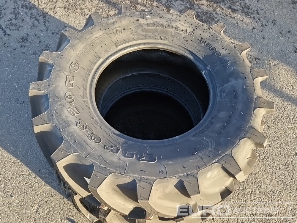 Unused Firestone 360/70R20 Tyres (2 of) - Pneu: photos 4 Unused Firestone 360/70R20 Tyres (2 of) - Pneu: photos 4