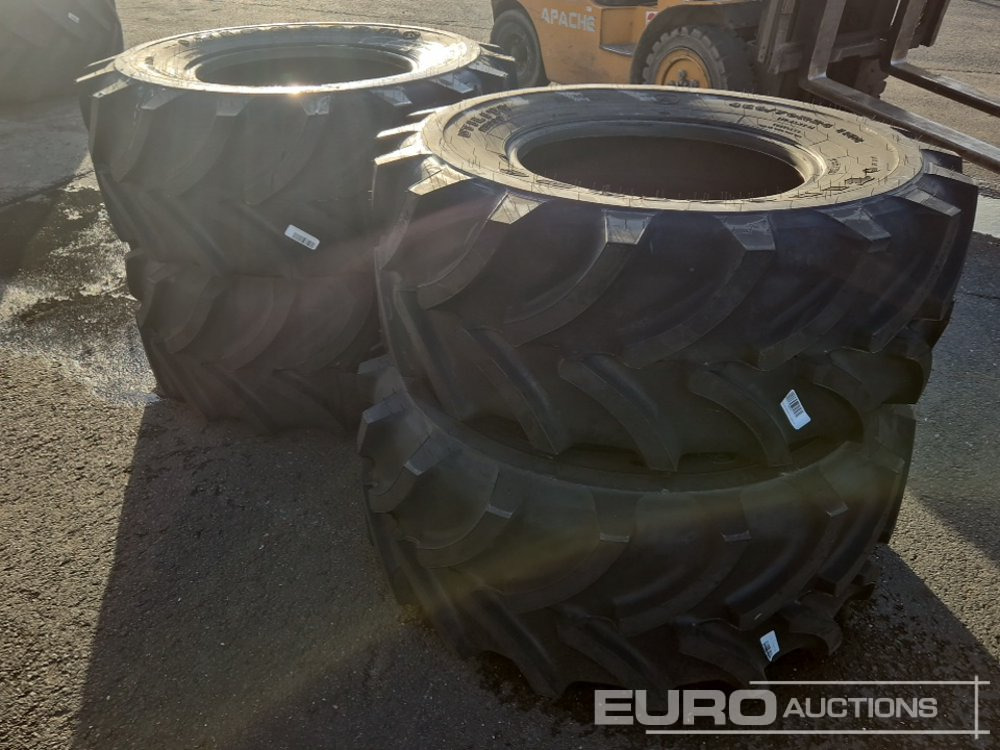Unused Firestone 460/70R24 Tyres (4 of) - Pneu: photos 4 Unused Firestone 460/70R24 Tyres (4 of) - Pneu: photos 4