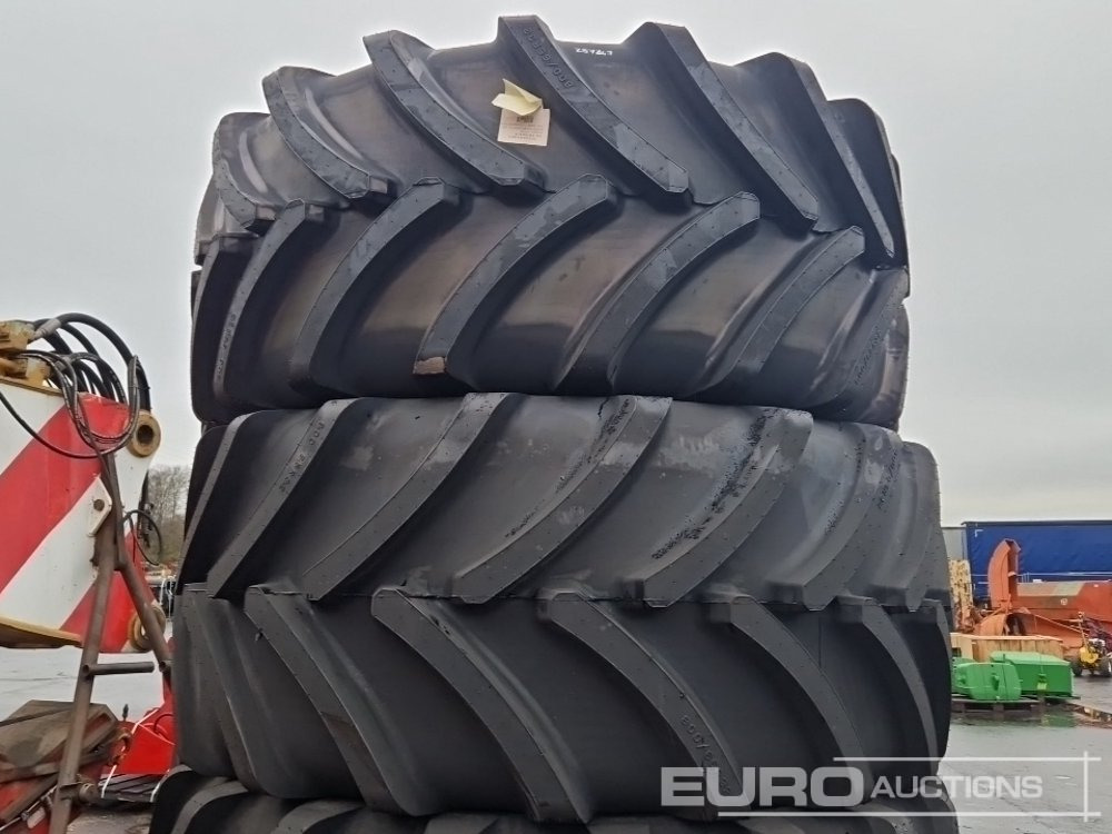 Unused Firestone 800/65R32 Tyres (4 of) - Pneu: photos 2 Unused Firestone 800/65R32 Tyres (4 of) - Pneu: photos 2
