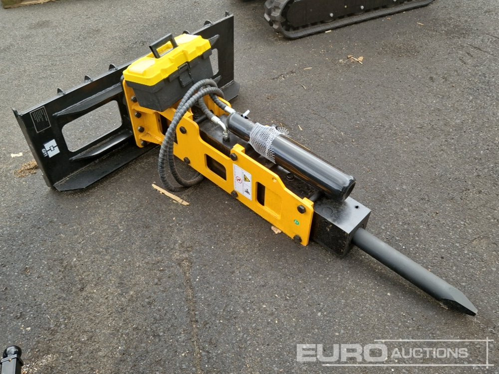 Unused Hydraulic Breaker to suit Skidsteer - Marteau hydraulique: photos 4 Unused Hydraulic Breaker to suit Skidsteer - Marteau hydraulique: photos 4
