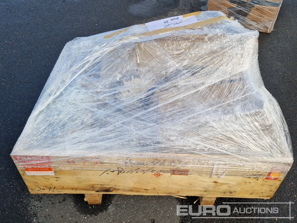 Unused Pallet of Assorted Spare Parts, Hitachi, Fuchs, Deutz - Moteur: photos 2 Unused Pallet of Assorted Spare Parts, Hitachi, Fuchs, Deutz - Moteur: photos 2