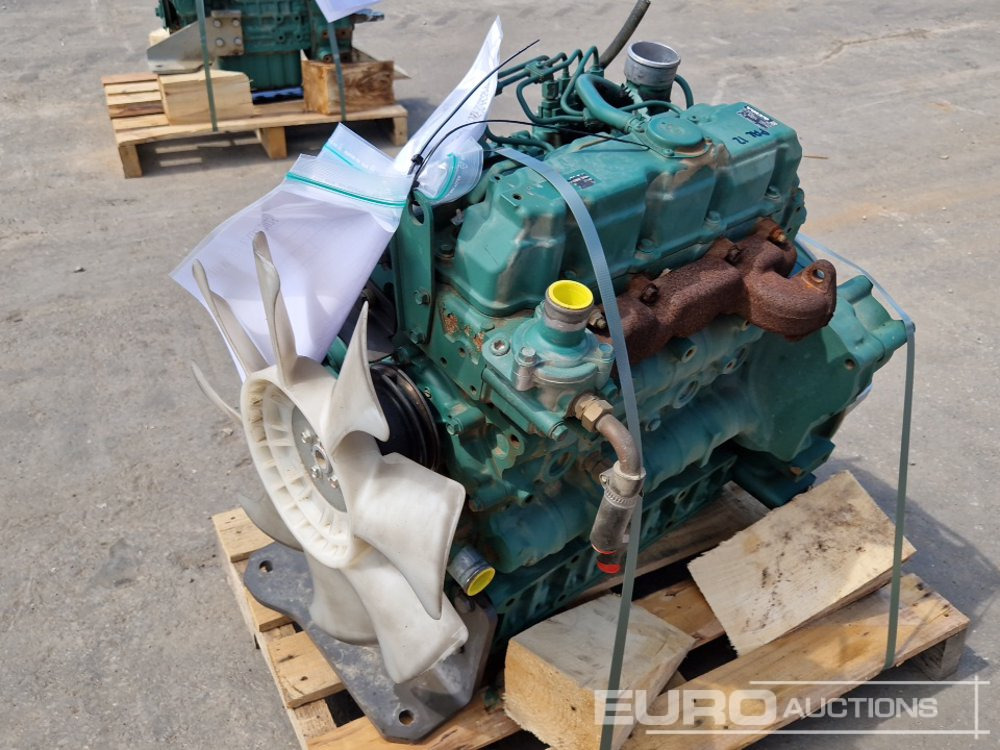 Volvo 4 Cylinder Diesel Engine - Moteur: photos 3 Volvo 4 Cylinder Diesel Engine - Moteur: photos 3