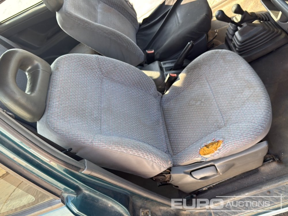 SUV 1995 Nissan Terrano II: photos 15