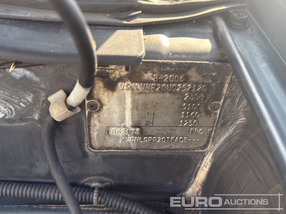 SUV 1995 Nissan Terrano II: photos 34