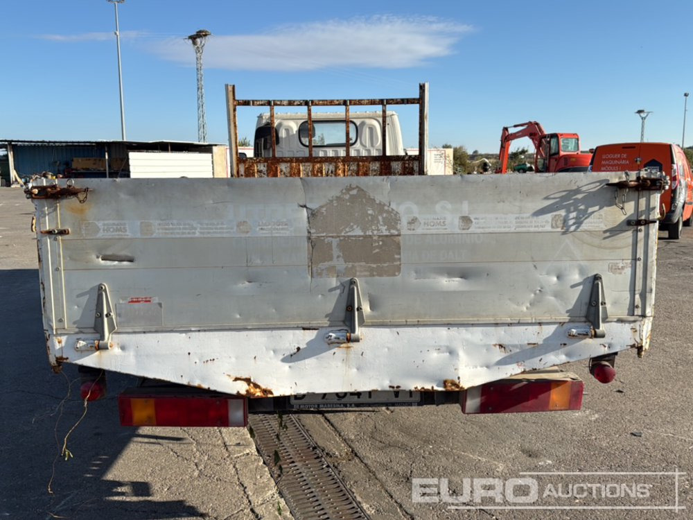 1999 Nissan Cabstar - Camion plateau: photos 4 1999 Nissan Cabstar - Camion plateau: photos 4