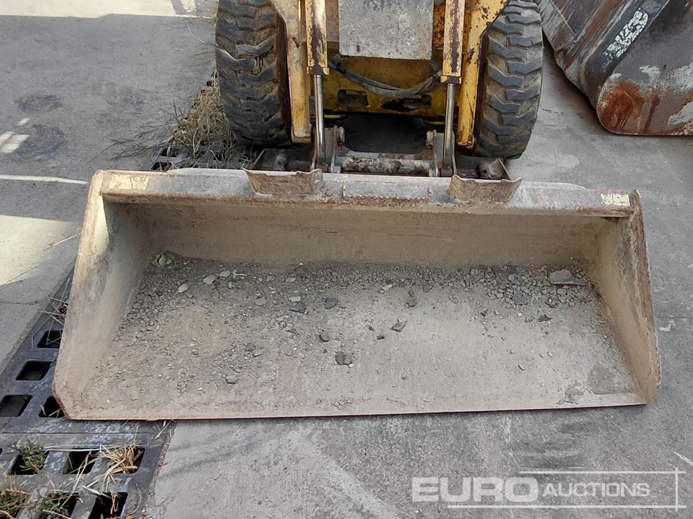 2006 Gehl SL4240 - Mini chargeuse: photos 4 2006 Gehl SL4240 - Mini chargeuse: photos 4