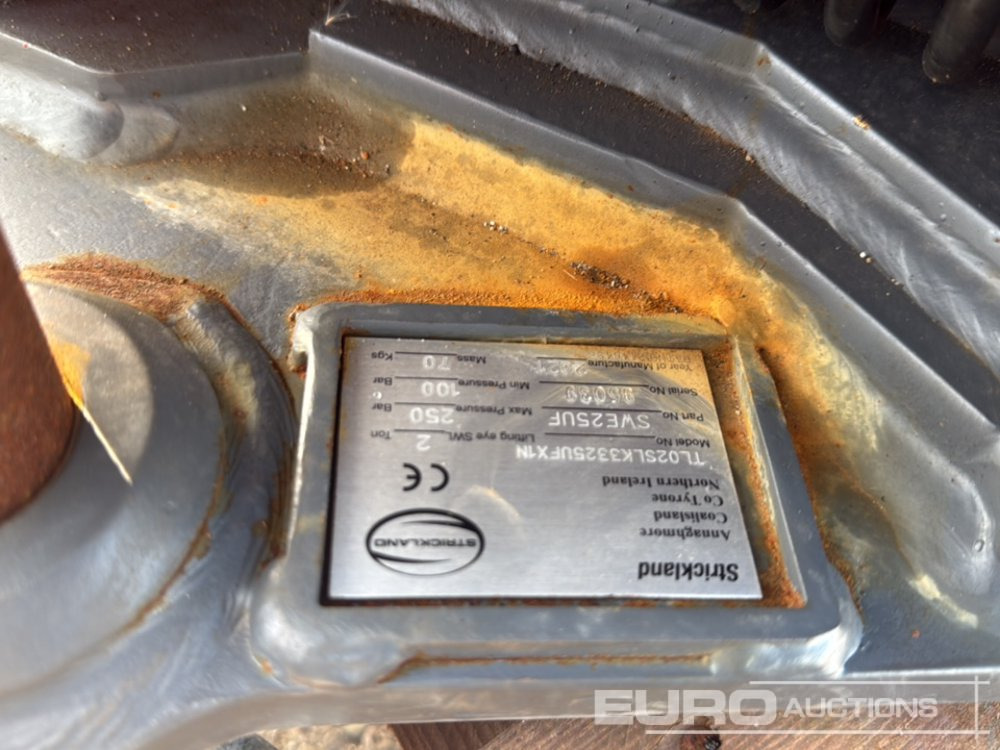 2021 Strickland TL02LK3325UFX1N - Attache rapide: photos 5 2021 Strickland TL02LK3325UFX1N - Attache rapide: photos 5