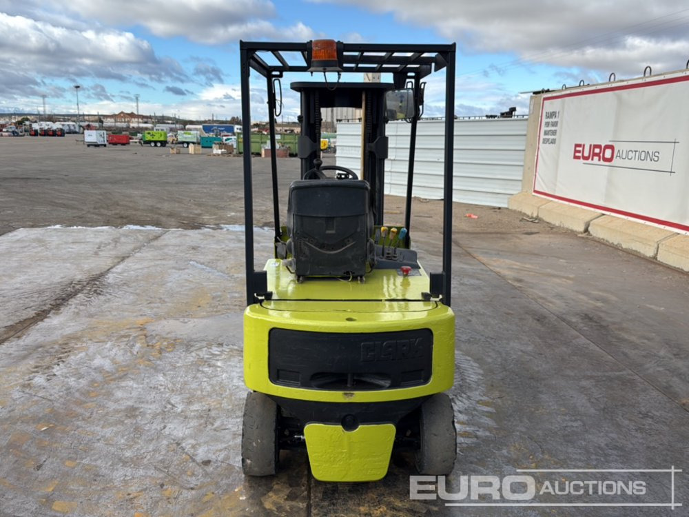 Clark CEM20S - Chariot élévateur: photos 4 Clark CEM20S - Chariot élévateur: photos 4