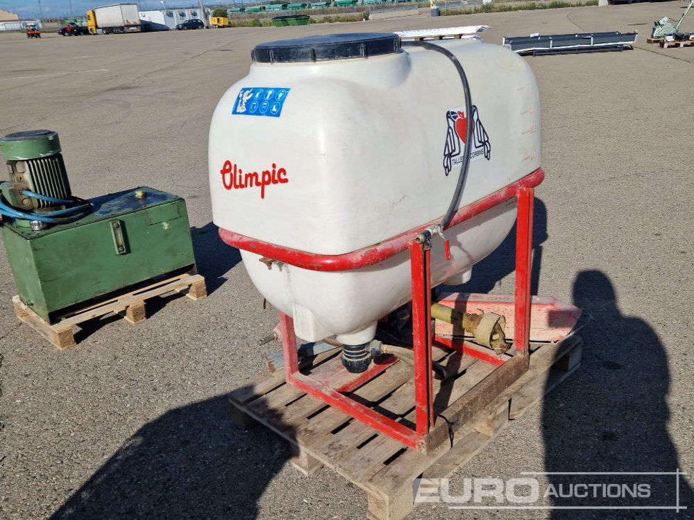 PTO Driven Herbicide Sprayer Tank - Machine agricole: photos 1 PTO Driven Herbicide Sprayer Tank - Machine agricole: photos 1