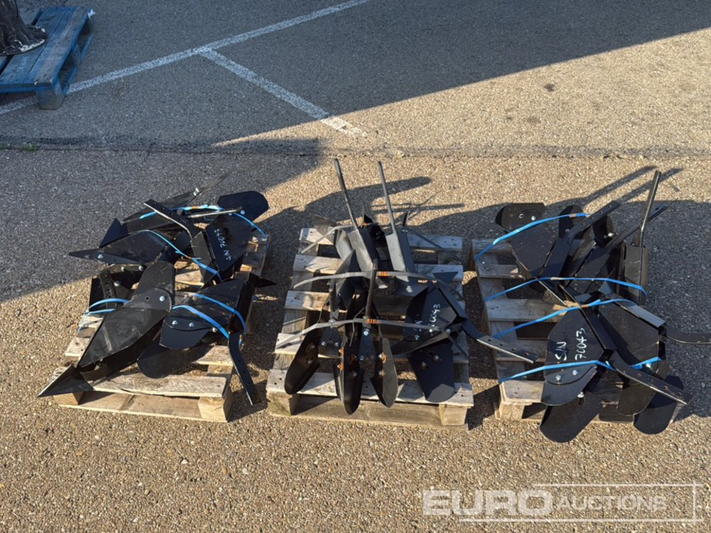 Unused Pallet of Furrowers to suit Garden Tiller (3 of) / Apocador para Cultivador - Machine agricole: photos 5 Unused Pallet of Furrowers to suit Garden Tiller (3 of) / Apocador para Cultivador - Machine agricole: photos 5
