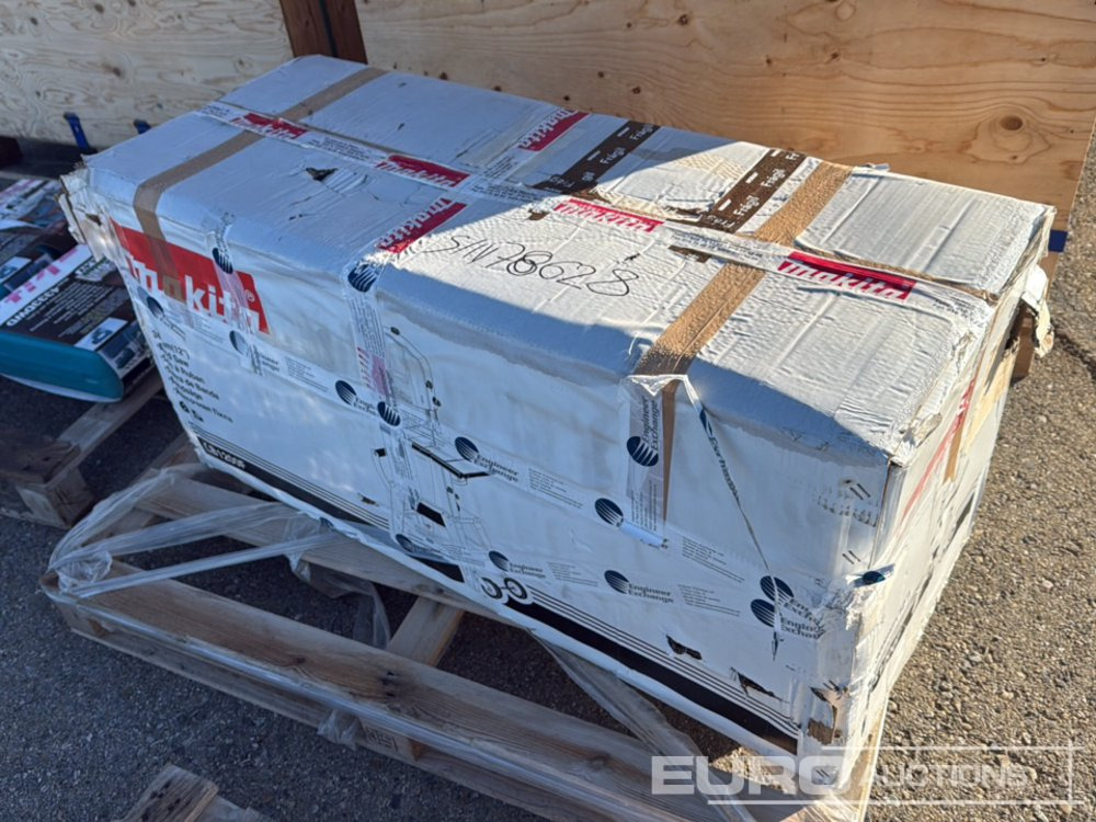 Makita LB1200F - L'équipement de construction: photos 2 Makita LB1200F - L'équipement de construction: photos 2