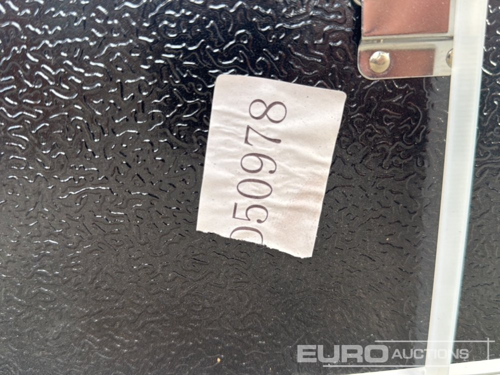 Unused 2025 SKLP Self-Leveling Rotary Laser Level With Batteries, Reciever, Tripod, Grade Rod - Équipement de garage: photos 5 Unused 2025 SKLP Self-Leveling Rotary Laser Level With Batteries, Reciever, Tripod, Grade Rod - Équipement de garage: photos 5