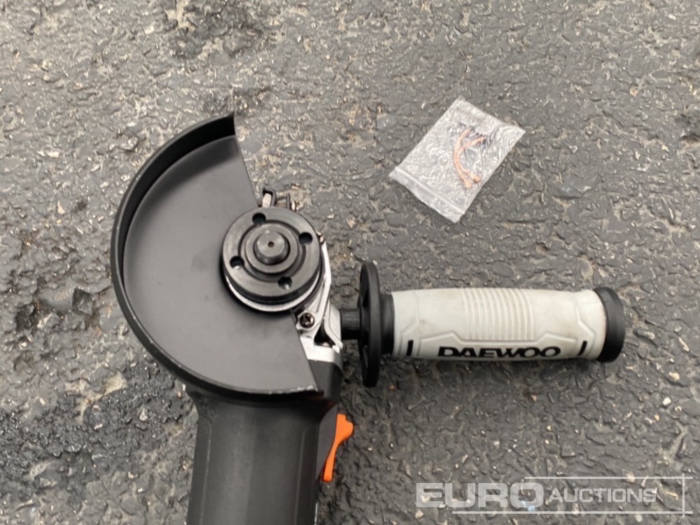 Unused Daewoo DAAG115-95L - Équipement de garage: photos 3 Unused Daewoo DAAG115-95L - Équipement de garage: photos 3