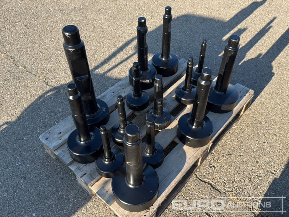 Unused Haner Pallet of Variuos Size Pile Drivers to Suit Hydraulic Breaker (13 of) - Marteau hydraulique: photos 3 Unused Haner Pallet of Variuos Size Pile Drivers to Suit Hydraulic Breaker (13 of) - Marteau hydraulique: photos 3