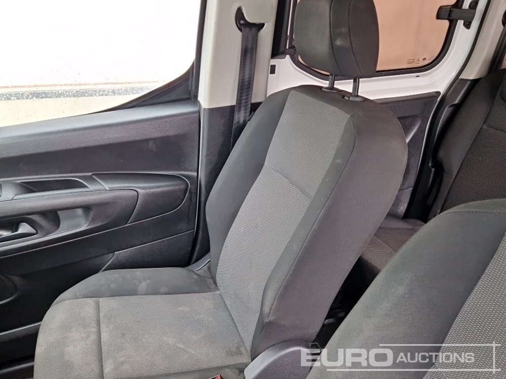 Véhicule utilitaire 2022 Toyota Proace City: photos 29