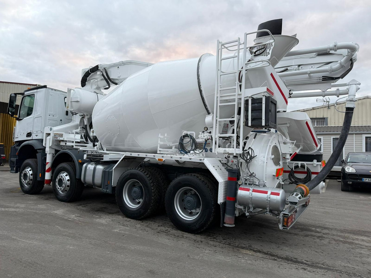 Camion béton pompe Mercedes Arocs 3240 DV-125-FH - Camion pompe: photos 4 Camion béton pompe Mercedes Arocs 3240 DV-125-FH - Camion pompe: photos 4