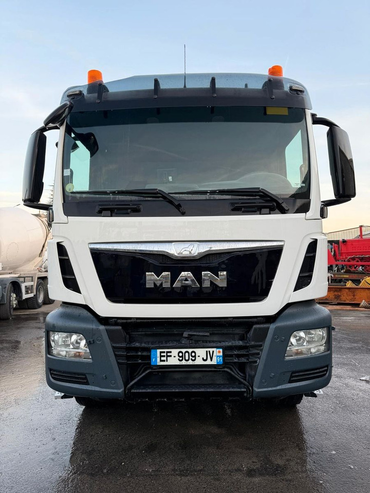 MAN TGS 32.400 MAN TGS 32.400 - Camion malaxeur: photos 3 MAN TGS 32.400 MAN TGS 32.400 - Camion malaxeur: photos 3