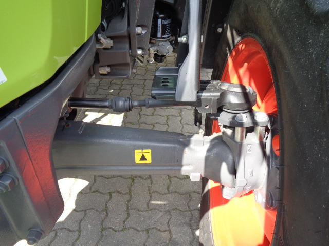 Tracteur agricole Claas Arion 430: photos 12