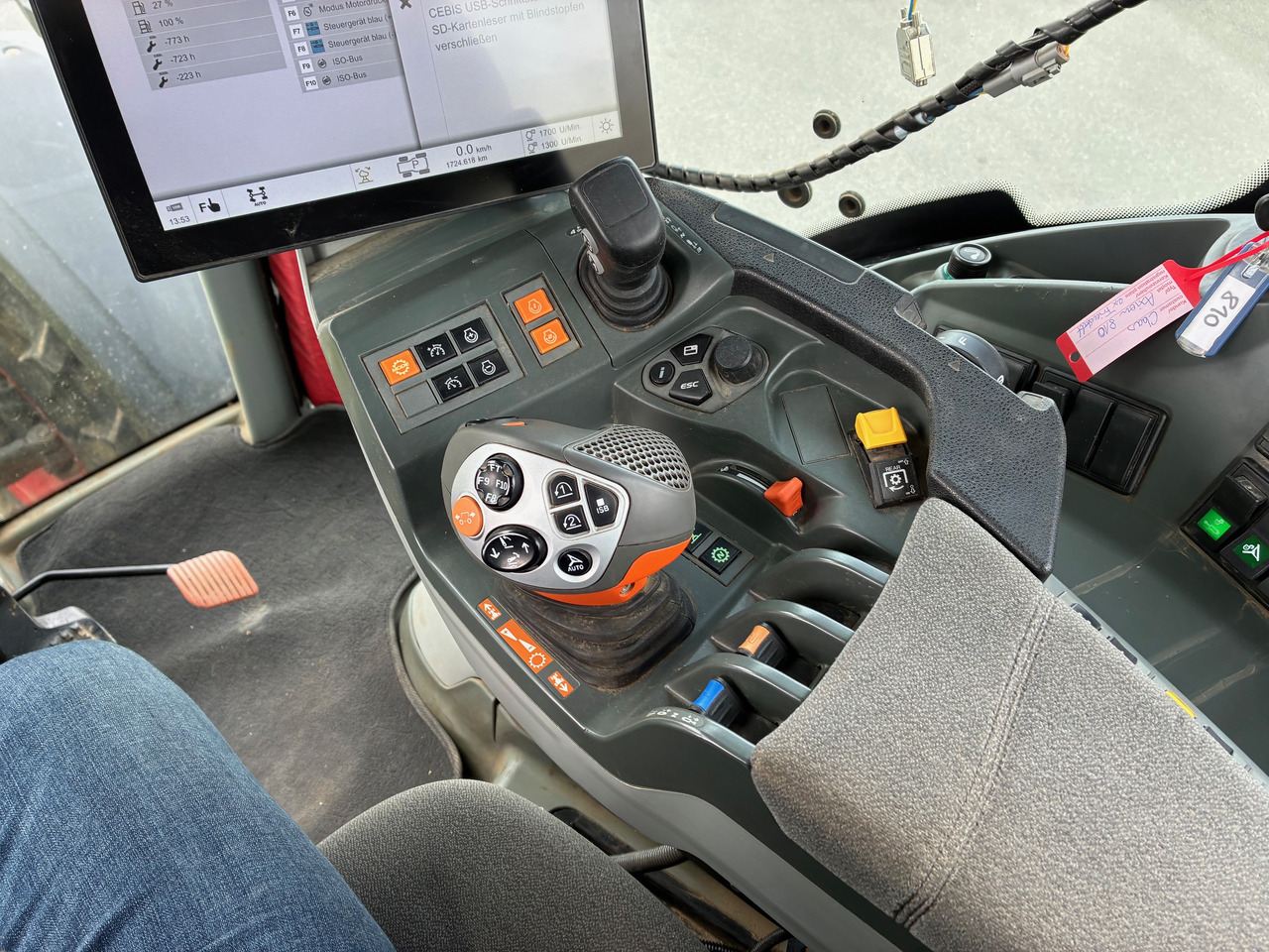 Claas Axion 810 - Tracteur agricole: photos 4 Claas Axion 810 - Tracteur agricole: photos 4