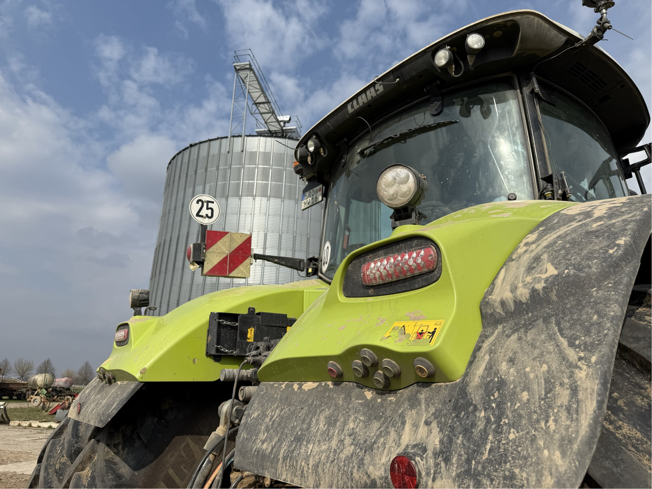 Claas Axion 960 C-Matic CEBIS - Tracteur agricole: photos 4 Claas Axion 960 C-Matic CEBIS - Tracteur agricole: photos 4