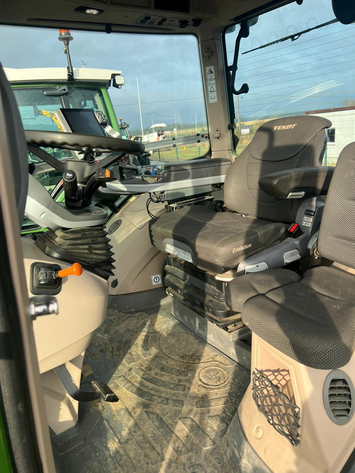 Fendt 1046 Vario Gen2 ProfiPlus - Tracteur agricole: photos 2 Fendt 1046 Vario Gen2 ProfiPlus - Tracteur agricole: photos 2