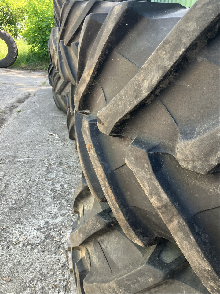 Fendt 2x Komplettrad 540/65R30 TB - Pneus et jantes: photos 2 Fendt 2x Komplettrad 540/65R30 TB - Pneus et jantes: photos 2