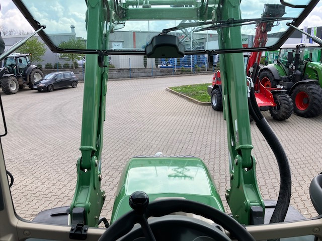 Fendt 313 Vario S4 Profi - Tracteur agricole: photos 4 Fendt 313 Vario S4 Profi - Tracteur agricole: photos 4