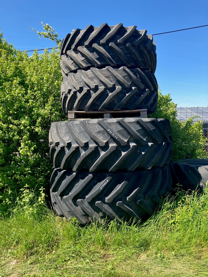 Fendt 650/60R38 750/70R44 - Pneus et jantes: photos 1 Fendt 650/60R38 750/70R44 - Pneus et jantes: photos 1