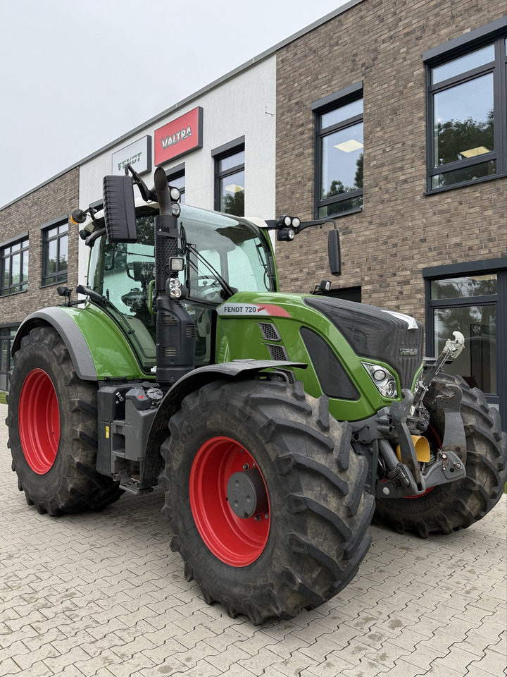 Fendt 720 Vario S4 ProfiPlus FZW RTK - Tracteur agricole: photos 1 Fendt 720 Vario S4 ProfiPlus FZW RTK - Tracteur agricole: photos 1
