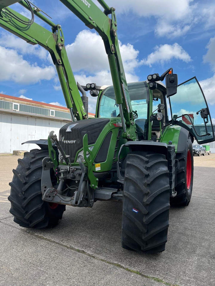 Fendt 724 Vario Gen6 ProfiPlus - Tracteur agricole: photos 3 Fendt 724 Vario Gen6 ProfiPlus - Tracteur agricole: photos 3