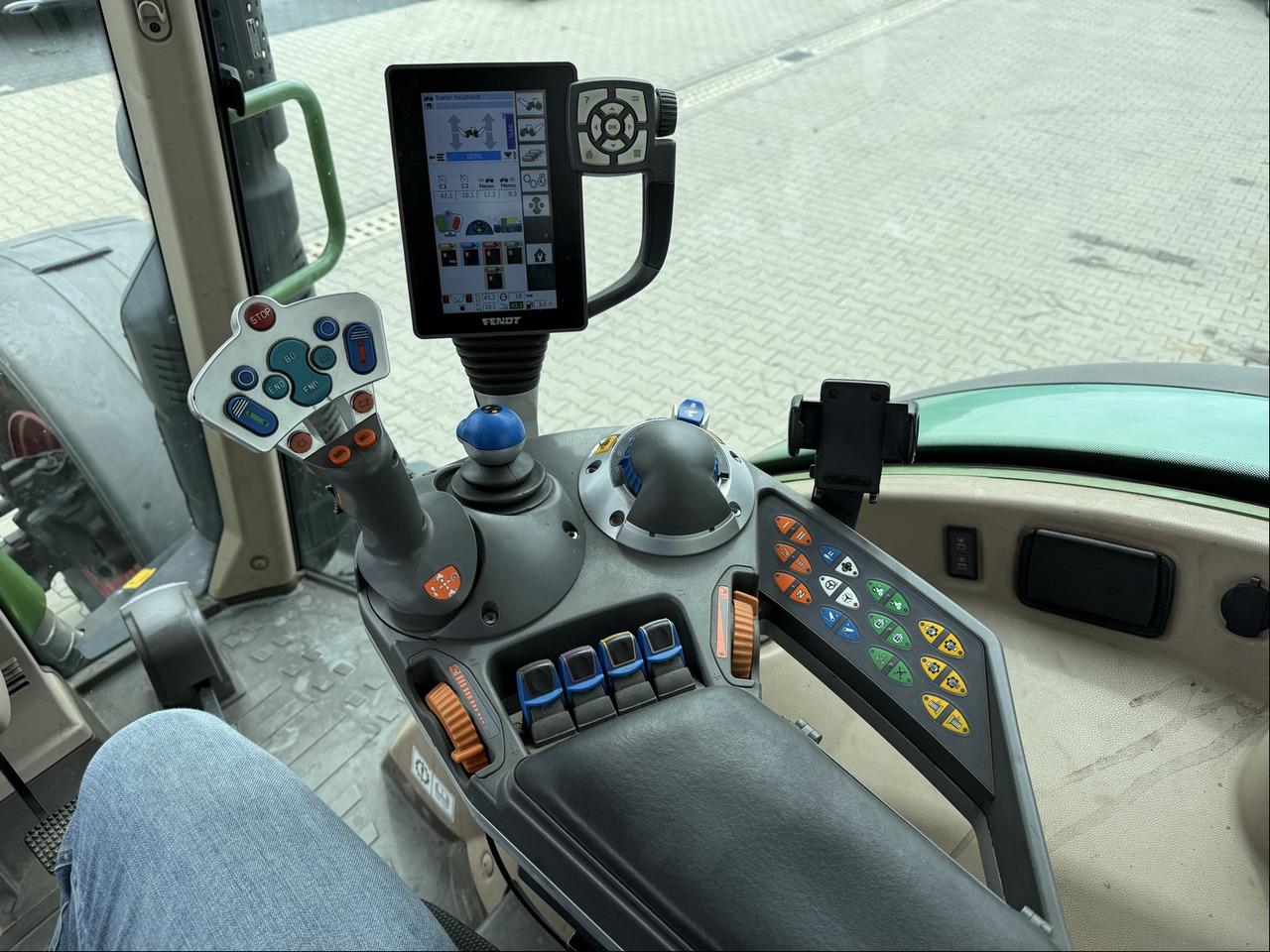 Fendt 724 Vario S4 Profi — crédit-bail Fendt 724 Vario S4 Profi: photos 10